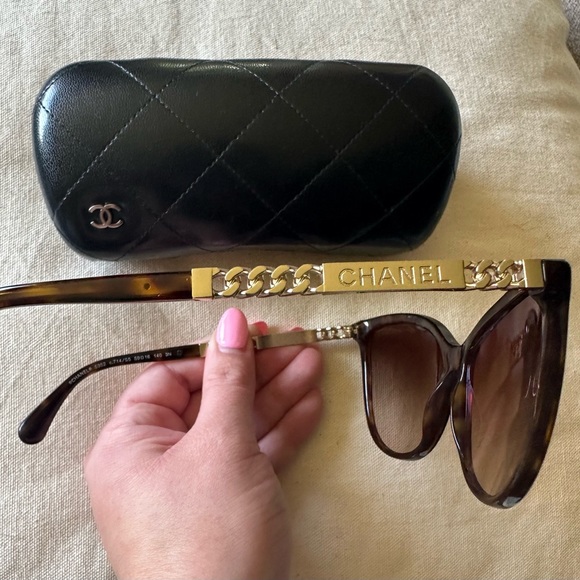 CHANEL Chain Sunglasses 5352 - Picture 4 of 4